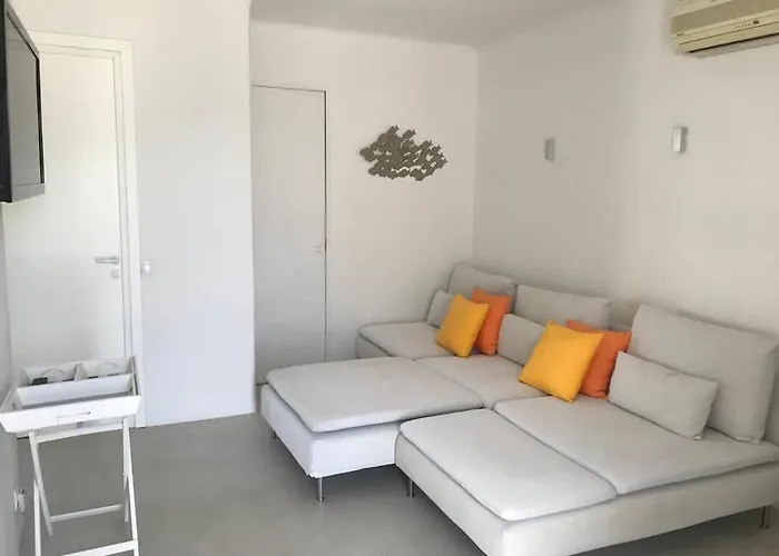 Costa Ilios 3 Bedroom Flat 오르노스